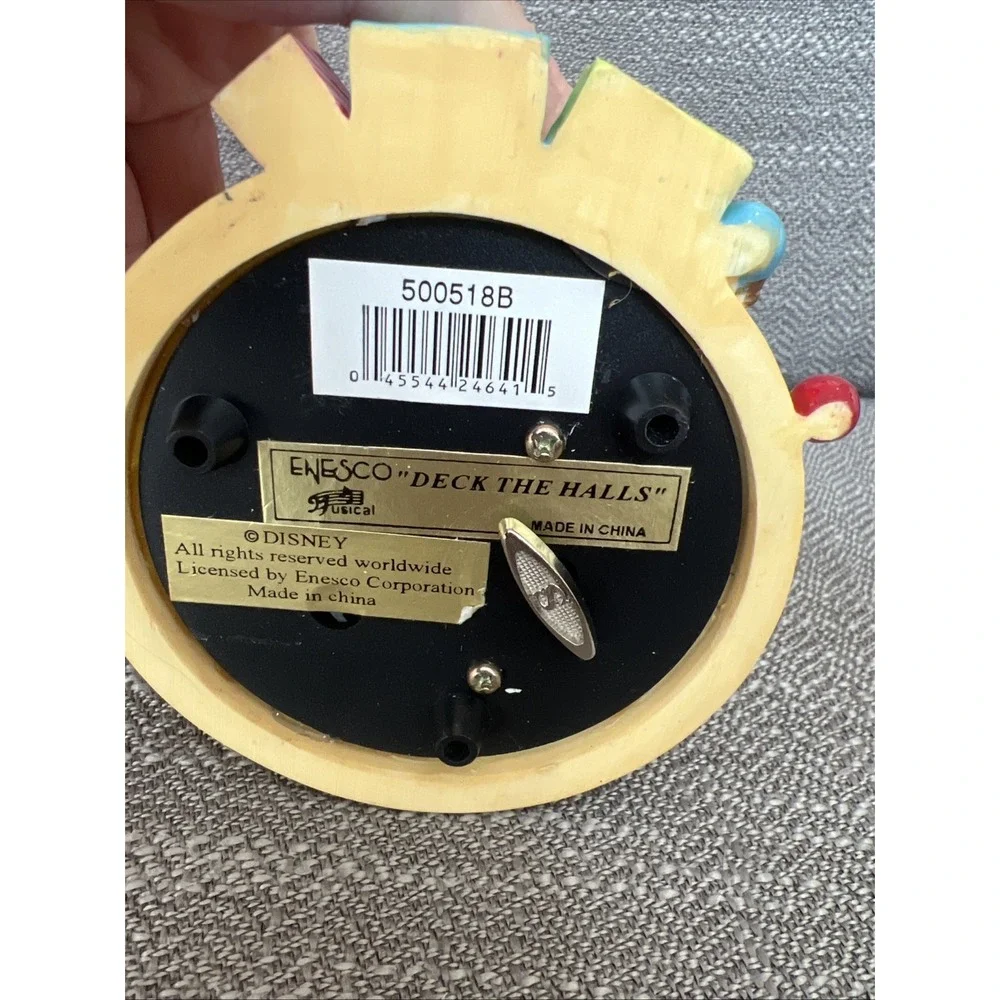 Disney Enesco Mickey Pluto Musical Snowglobe 